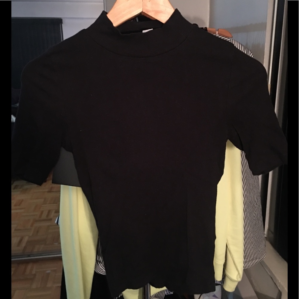 H&M mock neck ribbed top